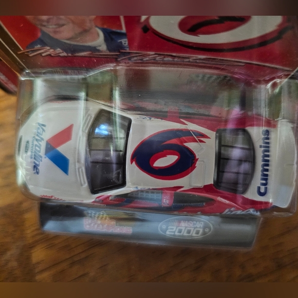 Mark Martin Racing Champions Diecast Collectible 1:64. - Picture 2 of 5